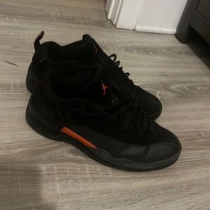 Jordan 12 low